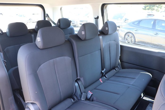 2025 Hyundai STARIA
