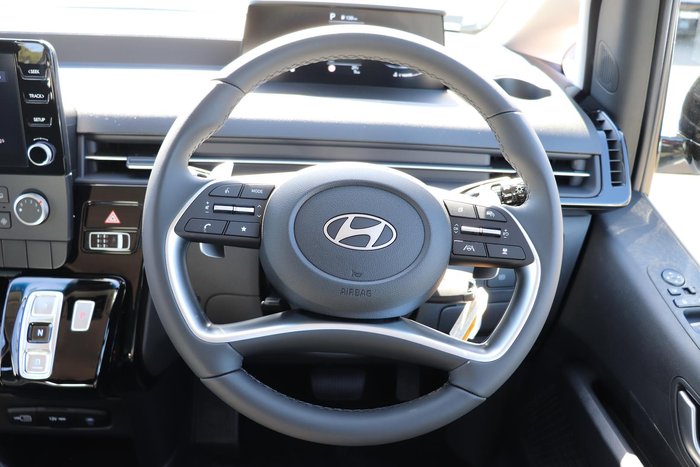 2025 Hyundai STARIA