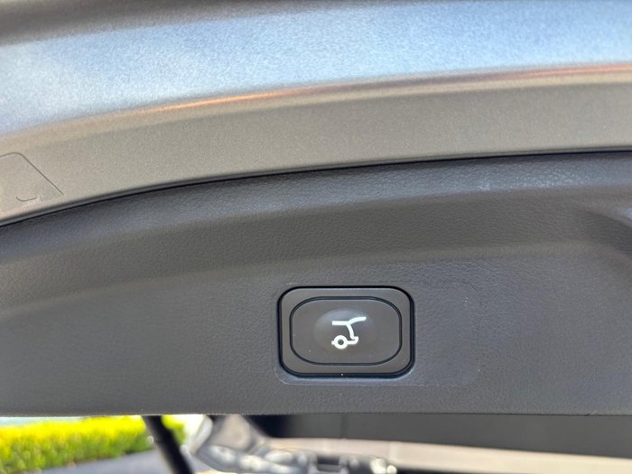 2025 Ford Everest Platinum