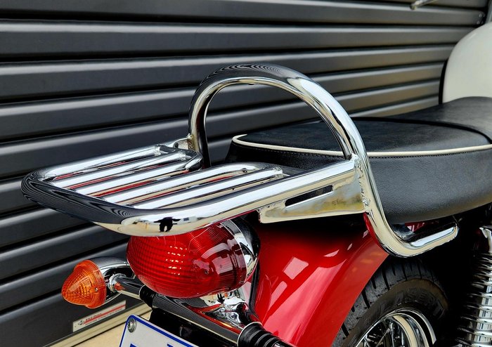 2013 Triumph Bonneville T100 (865cc) Bonneville Red