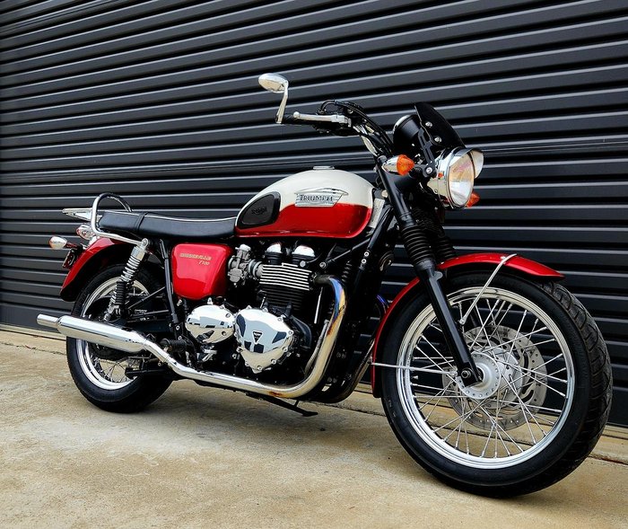 2013 Triumph Bonneville T100 (865cc) Bonneville Red