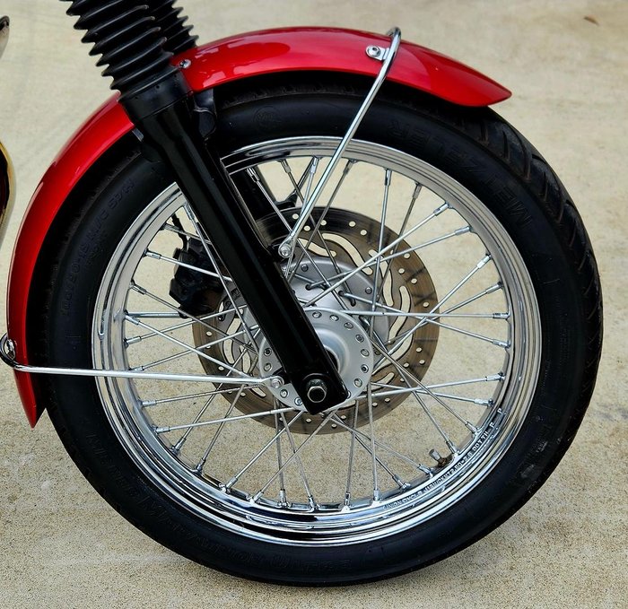 2013 Triumph Bonneville T100 (865cc) Bonneville Red