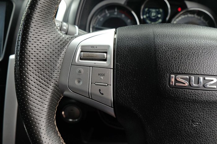 2018 Isuzu MU-X LS-T