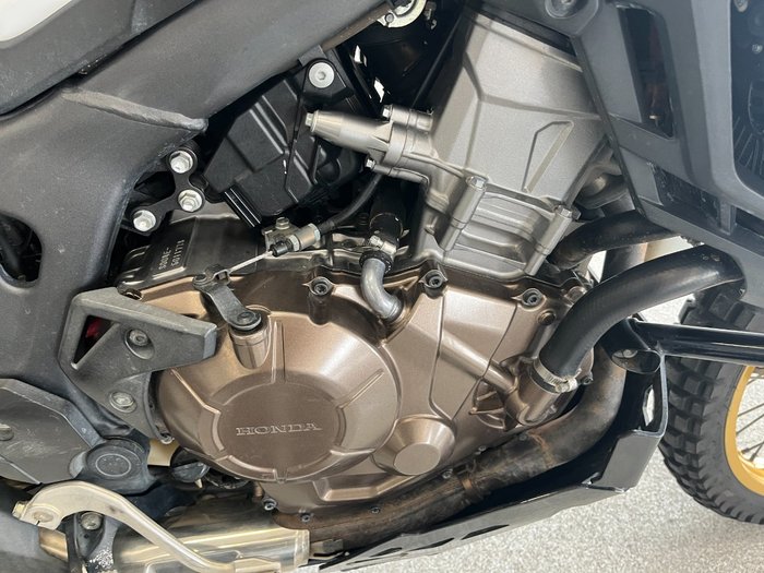 2016 Honda CRF1000L AFRICA TWIN WHITE