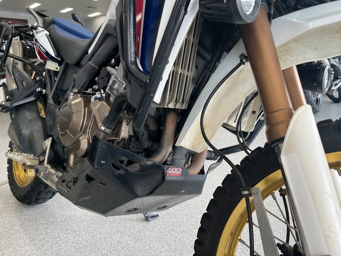 2016 Honda CRF1000L AFRICA TWIN WHITE