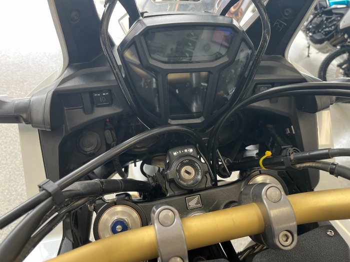 2016 Honda CRF1000L AFRICA TWIN WHITE