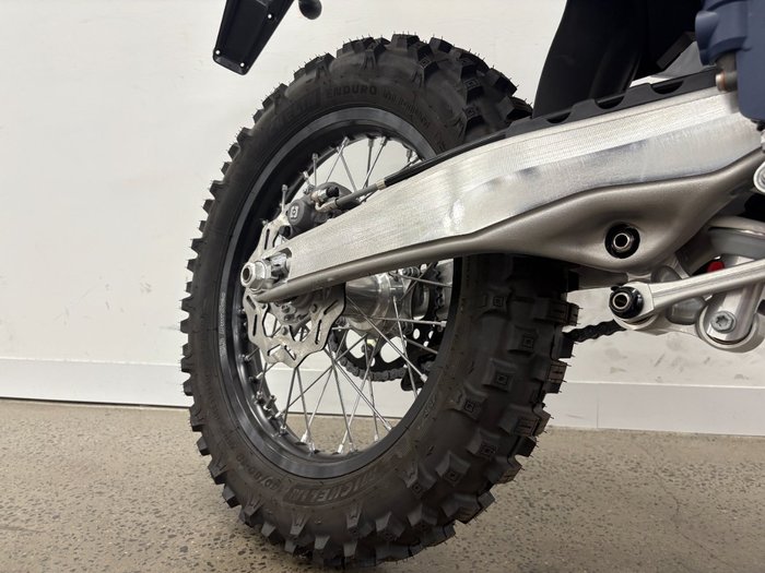 2025 Husqvarna TE300