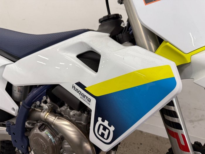 2025 Husqvarna 2025 Husqvarna 450CC FC 450 White