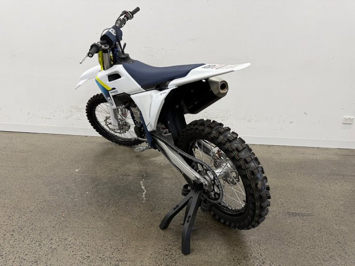 2025 Husqvarna 2025 Husqvarna 450CC FC 450 White
