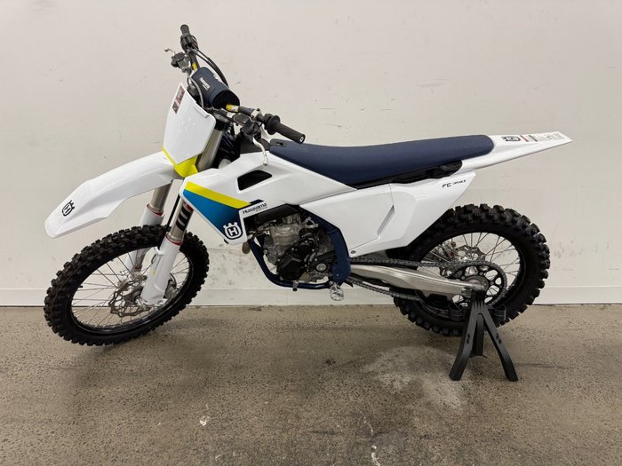 2025 Husqvarna 2025 Husqvarna 350cc FC350 White