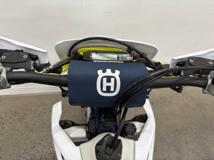 2024 Husqvarna TE150i White