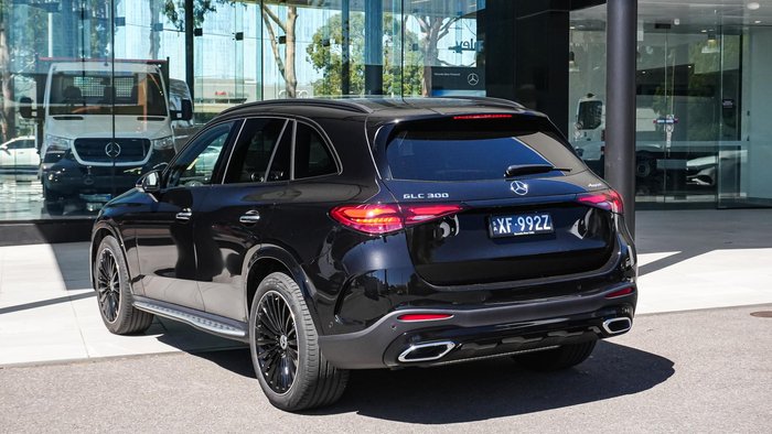 2025 Mercedes-Benz GLC-Class GLC300