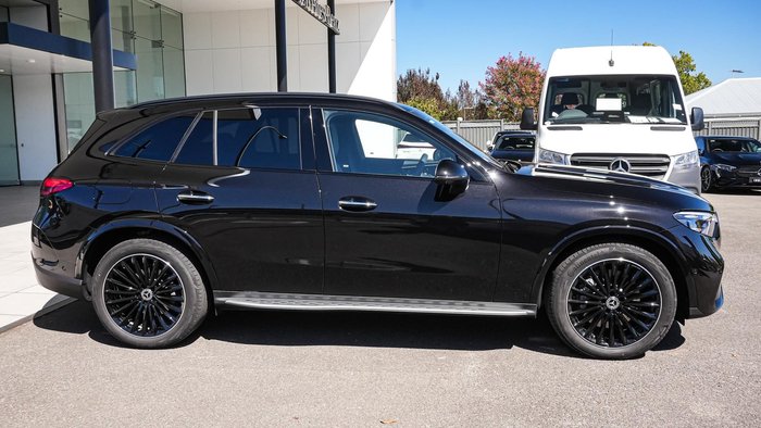 2025 Mercedes-Benz GLC-Class GLC300