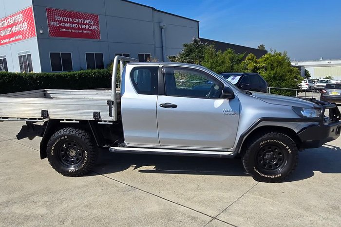 2018 Toyota Hilux SR (4x4)