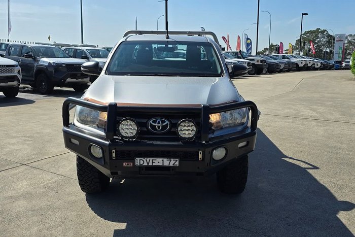 2018 Toyota Hilux SR (4x4)