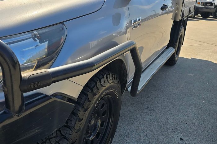 2018 Toyota Hilux SR (4x4)