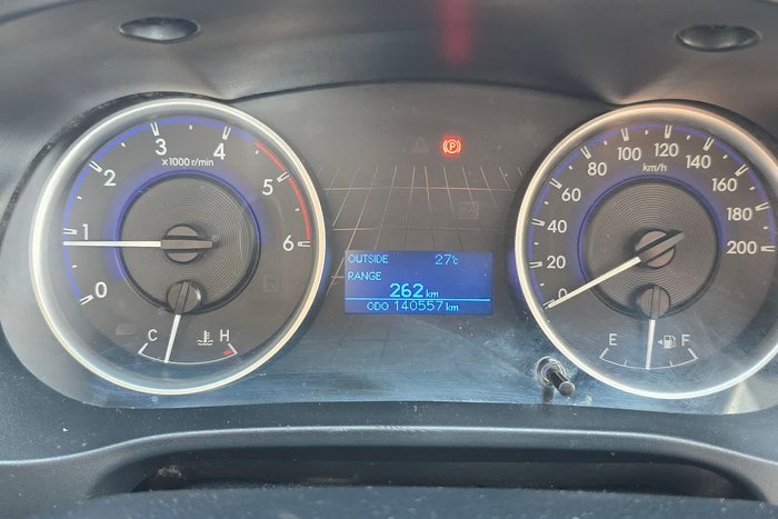 2018 Toyota Hilux SR (4x4)