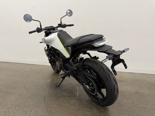 2024 Husqvarna VITPILEN 401 BLACK