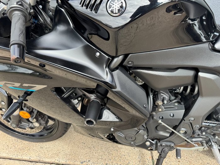 2022 Yamaha YZF-R7LA BLACK