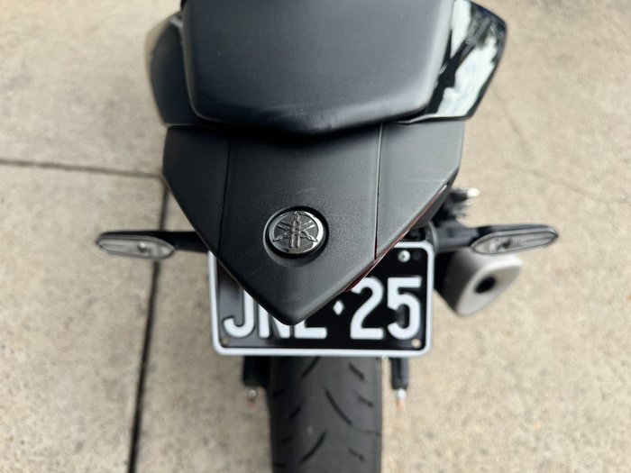 2022 Yamaha YZF-R3 BLACK