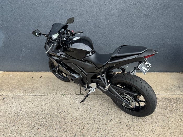 2022 Yamaha YZF-R3 BLACK