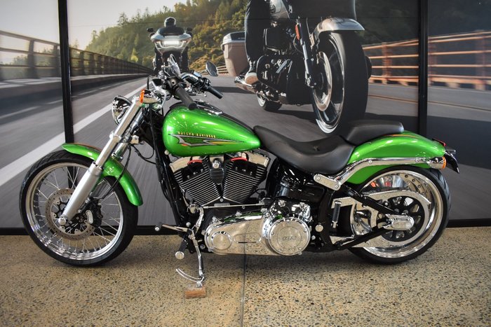 2015 HARLEY-DAVIDSON FXSB SOFTAIL BREAKOUT