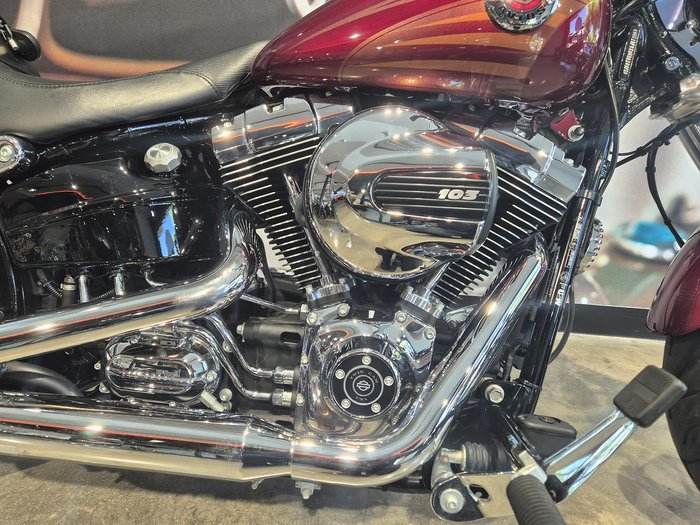 2017 Harley-Davidson Breakout 103 (FXSB) Softail Red