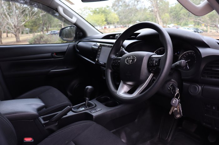 2021 Toyota Hilux SR