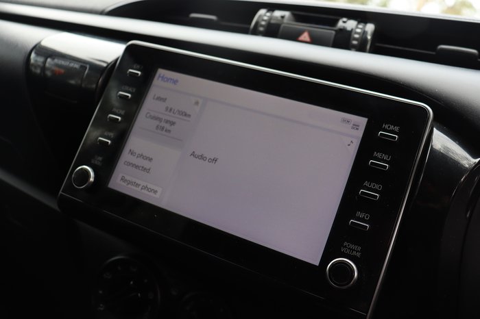 2021 Toyota Hilux SR