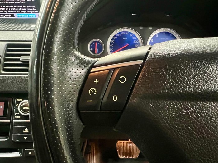 2013 Volvo XC90 R-Design MY13 4X4 On Demand Ice White