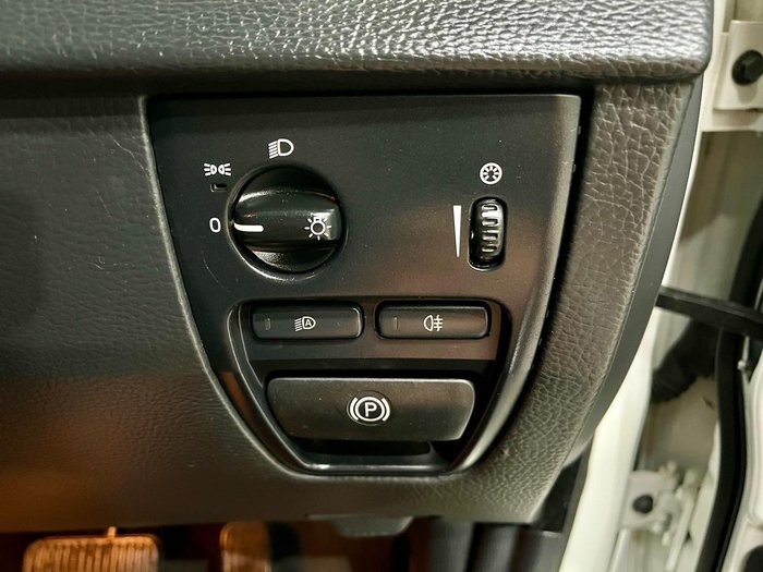 2013 Volvo XC90 R-Design MY13 4X4 On Demand Ice White