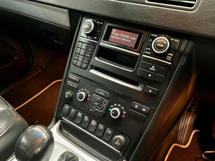 2013 Volvo XC90 R-Design MY13 4X4 On Demand Ice White