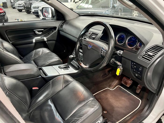 2013 Volvo XC90 R-Design MY13 4X4 On Demand Ice White