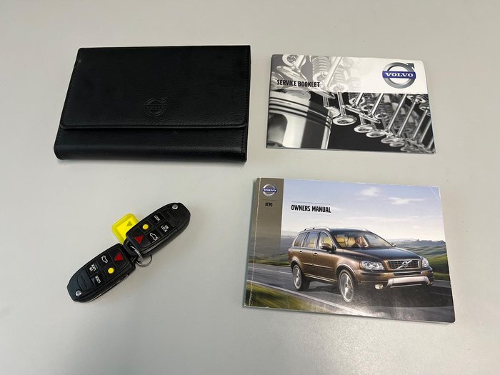 2013 Volvo XC90 R-Design MY13 4X4 On Demand Ice White