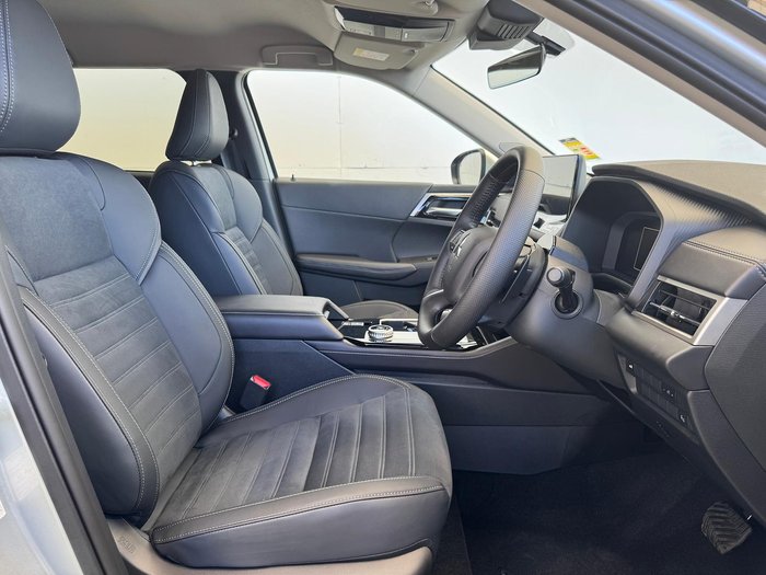 2025 Mitsubishi Outlander Aspire