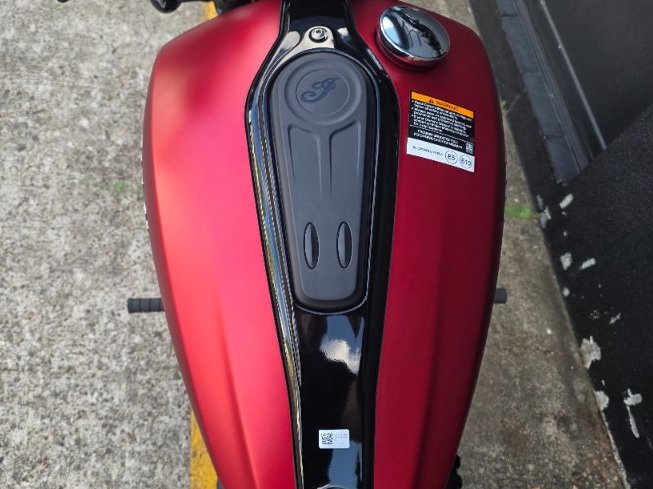 2025 Indian SCOUT BOBBER LIMITED SUNSET RED SMOKE