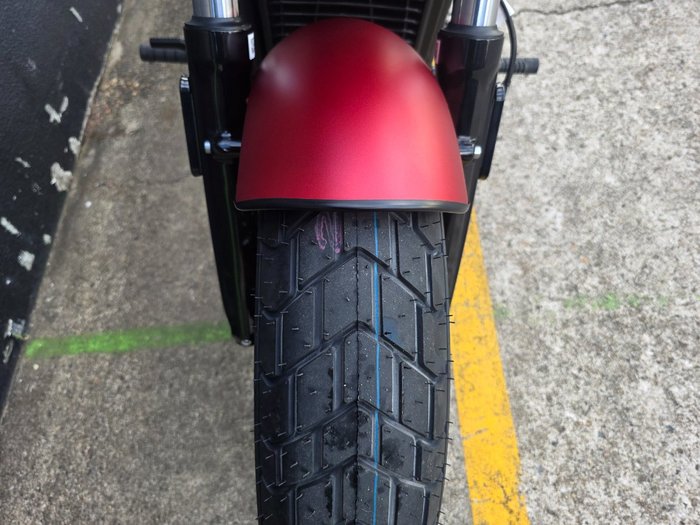 2025 Indian SCOUT BOBBER LIMITED SUNSET RED SMOKE