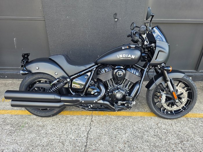 2024 Indian SPORT CHIEF BLACK SMOKE