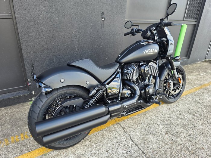 2024 Indian SPORT CHIEF BLACK SMOKE