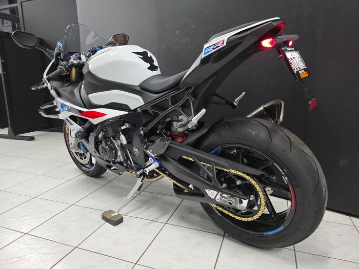 2024 BMW Motorrad S 1000 RR RACE White