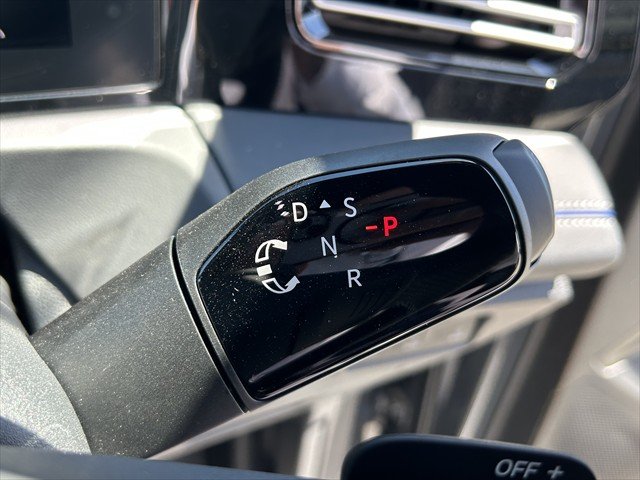 2025 Volkswagen TIGUAN R-LINE