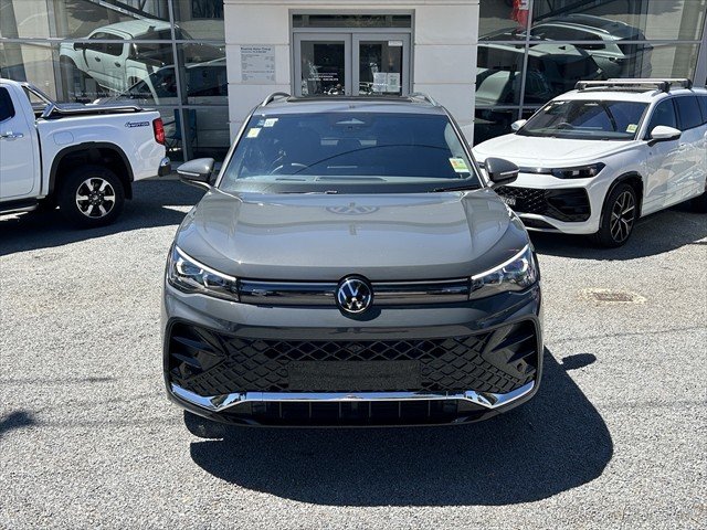 2025 Volkswagen TIGUAN R-LINE