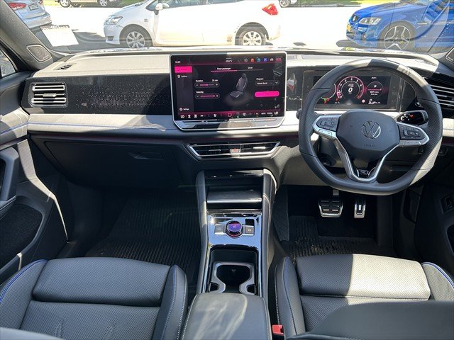 2025 Volkswagen TIGUAN R-LINE