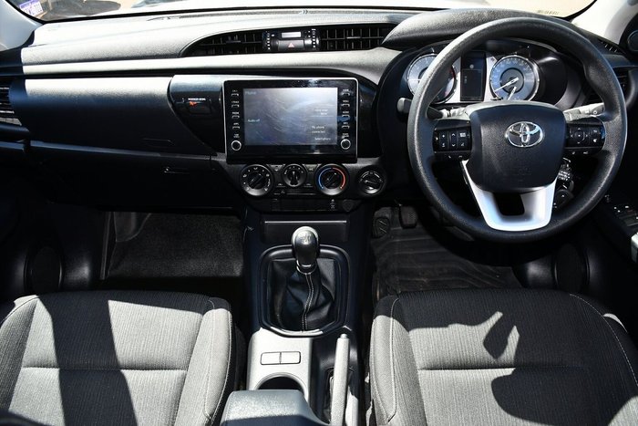 2023 Toyota Hilux SR