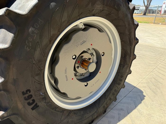 0 Massey Ferguson 6S.135 Dyna-Vt