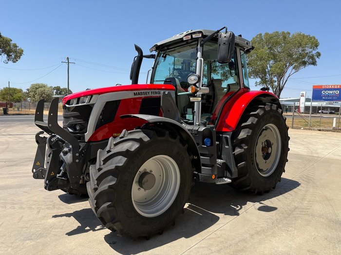 0 Massey Ferguson 6S.135 Dyna-Vt