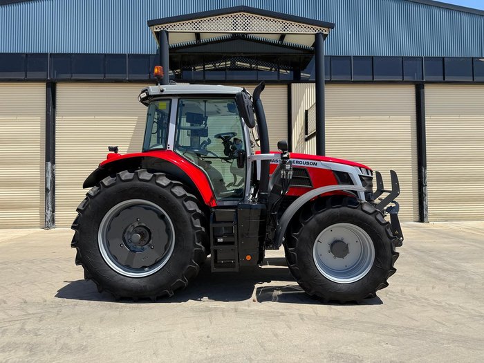 0 Massey Ferguson 6S.135 Dyna-Vt