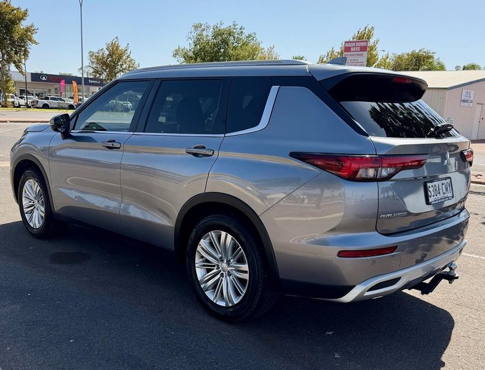 2021 Mitsubishi Outlander LS