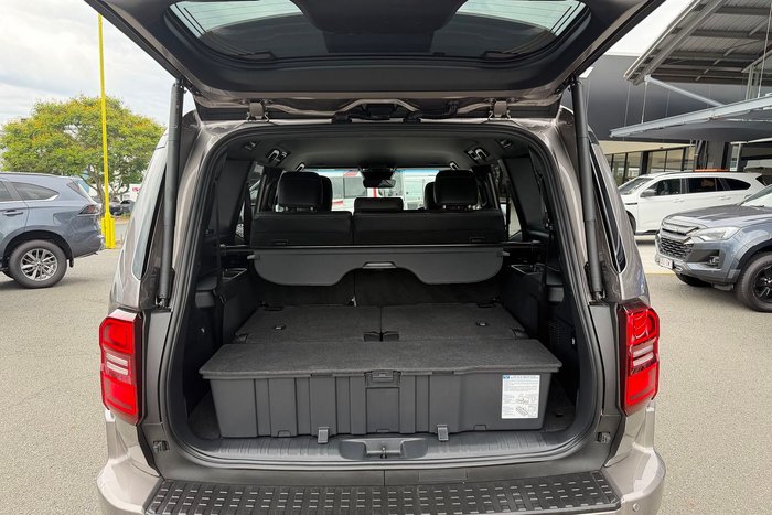 2024 Toyota Landcruiser Prado VX