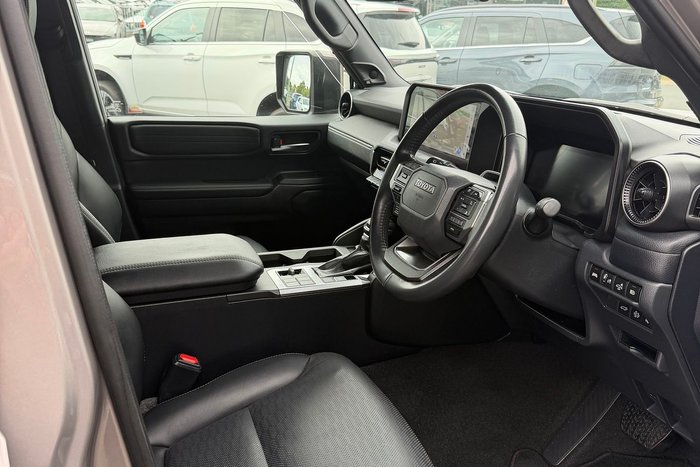 2024 Toyota Landcruiser Prado VX